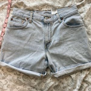Levi jean mom shorts